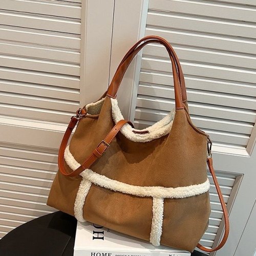 European and American retro popular bags for women in autumn and winter new deerskin velvet large-capacity fashionable one-shoulder armpit handbag