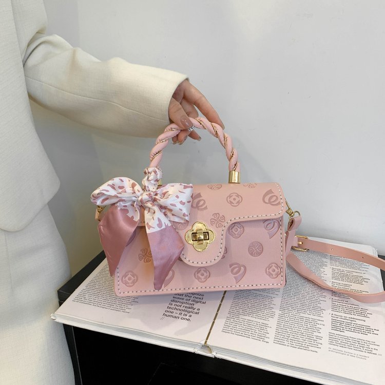 Hand-knitted bag for women diy shoulder crossbody bag fashionable self-made material bag for Chinese Valentine's Day girlfriend gift