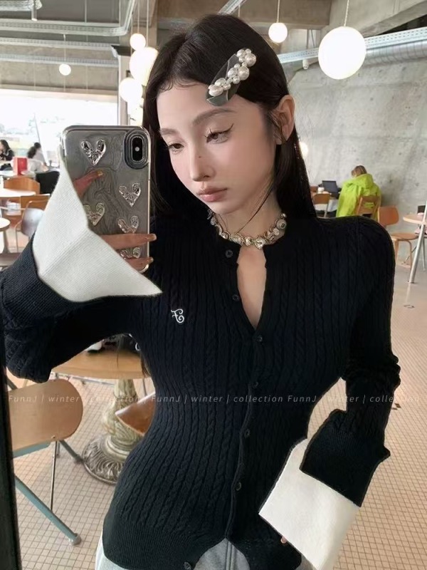 College style short woolen sweater with color matching bell sleeves twist simple casual slimming single breasted jacket