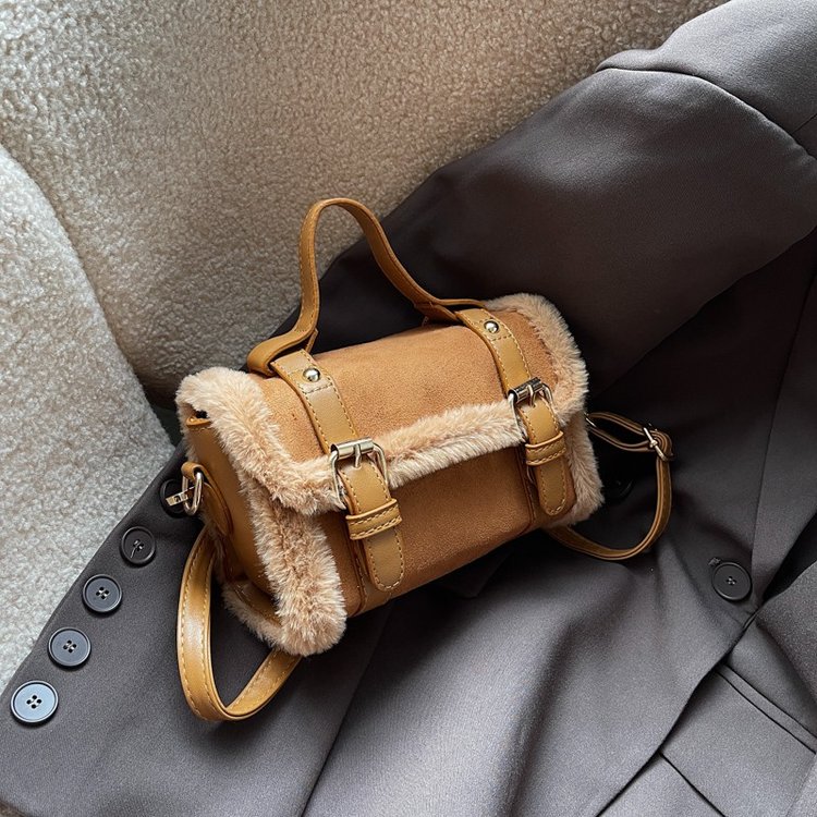 Lamb wool bag autumn and winter atmosphere plush small square bag 2024 new high-end stitching hand-held crossbody bag for women
