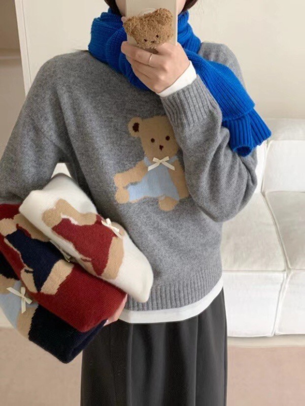 Korean style bear round neck loose sweater for women autumn and winter new versatile soft waxy knitted fabric pullover top