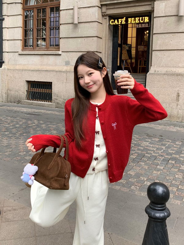 Embroidered bow fake two-piece design cardigan sweater for women in autumn and winter with white top