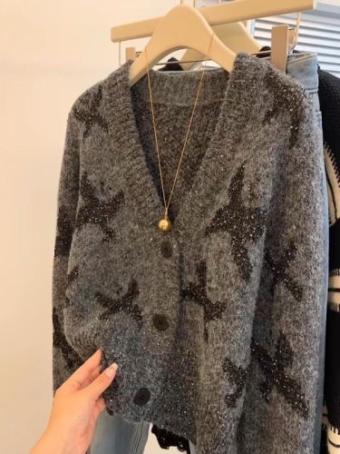 Gray v-neck raccoon velvet sweater jacket for women in autumn and winter lazy style thickened knitted cardigan outer wear small fragrance top