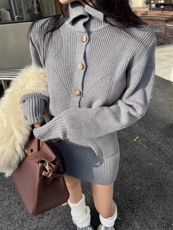 Autumn and winter fashionable turtleneck sweater cardigan jacket and hip-hugging short skirt knitted skirt two-piece set