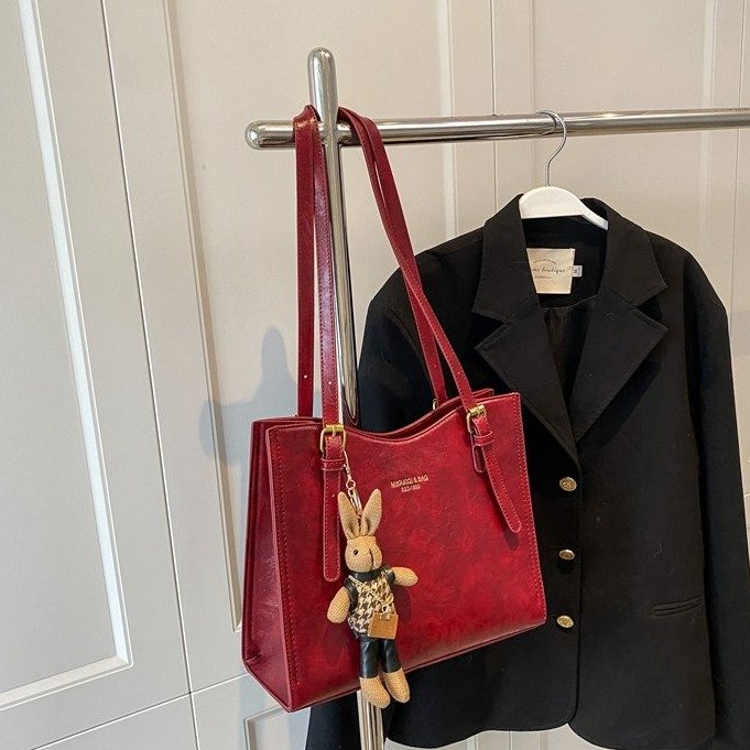 Women's new large-capacity red bag, high-end niche wedding bridal bag, versatile shoulder tote bag