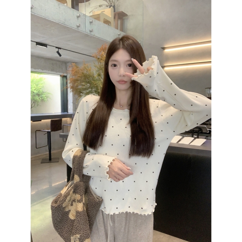 Autumn and winter Korean style round neck fungus edge polka dot design Andy velvet sweater bottoming sweater top