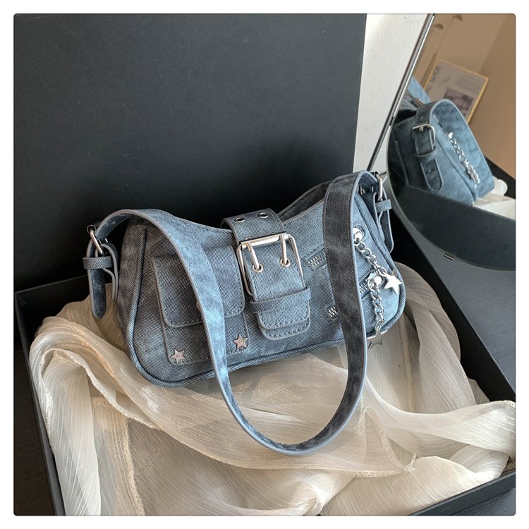 Niche high-end motorcycle armpit bag for women 2024 new retro simple shoulder bag fashionable commuter crossbody bag trendy