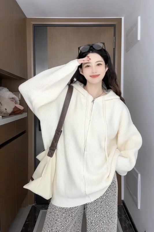 Large size winter new high-end lazy style versatile sweater jacket loose hooded knitted cardigan