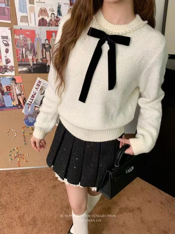 Autumn and winter women's new style small fragrant velvet bow beaded sweater gray sweater high-end top