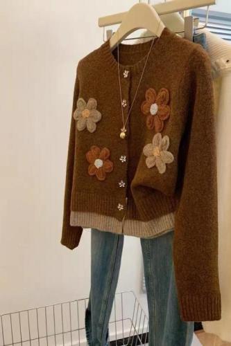 Korean style contrast jacquard flower embroidery pattern Maillard wear knitted top warm sweater jacket for women