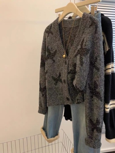 Gray v-neck raccoon velvet sweater jacket for women in autumn and winter lazy style thickened knitted cardigan outer wear small fragrance top