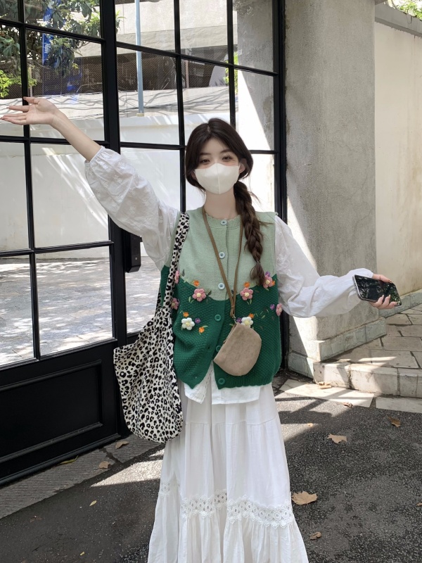 Handmade flower embroidery knitted vest for women color block sweater vest embroidered lace shirt