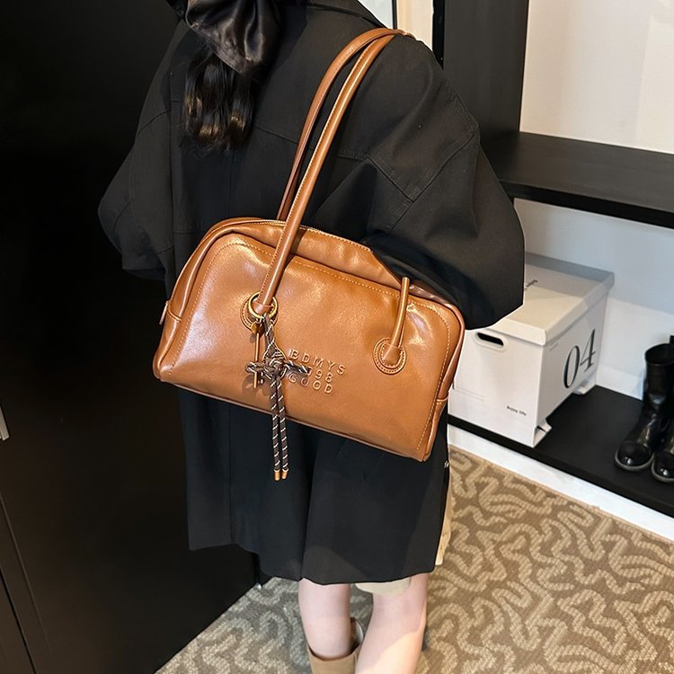 New Large Capacity Genuine Leather Women's Bag 2024 New Fashion Versatile Autumn and Winter Shoulder Underarm Bag Niche Retro Pillow