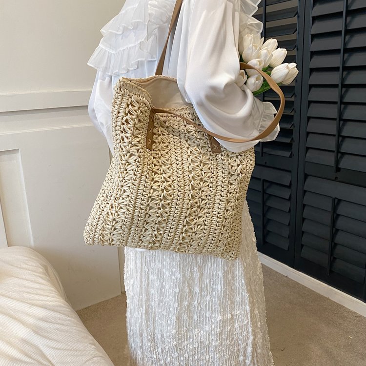 Straw bag women's Japanese style hollow hand-woven bag crochet shoulder bag casual versatile large-capacity handbag