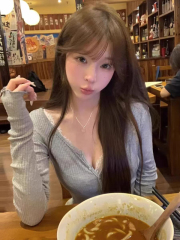 Pure lust style gray V-neck cardigan long-sleeved T-shirt for women in autumn new style with slim design hot girl top