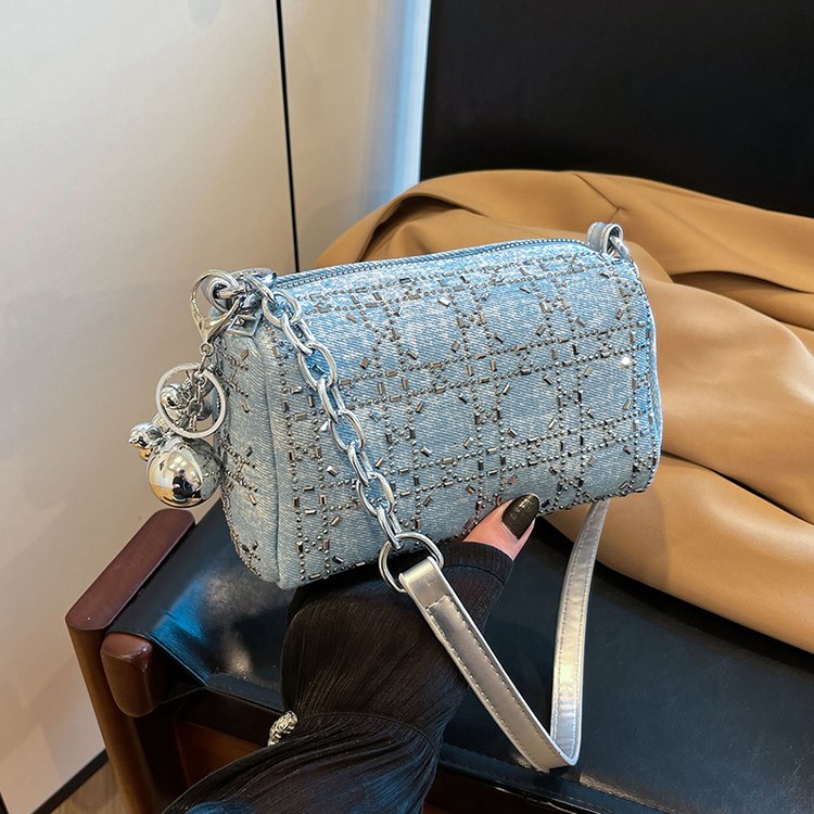 Underarm bag women's new niche design chain retro shoulder bag solid color rhombus denim diamond handbag