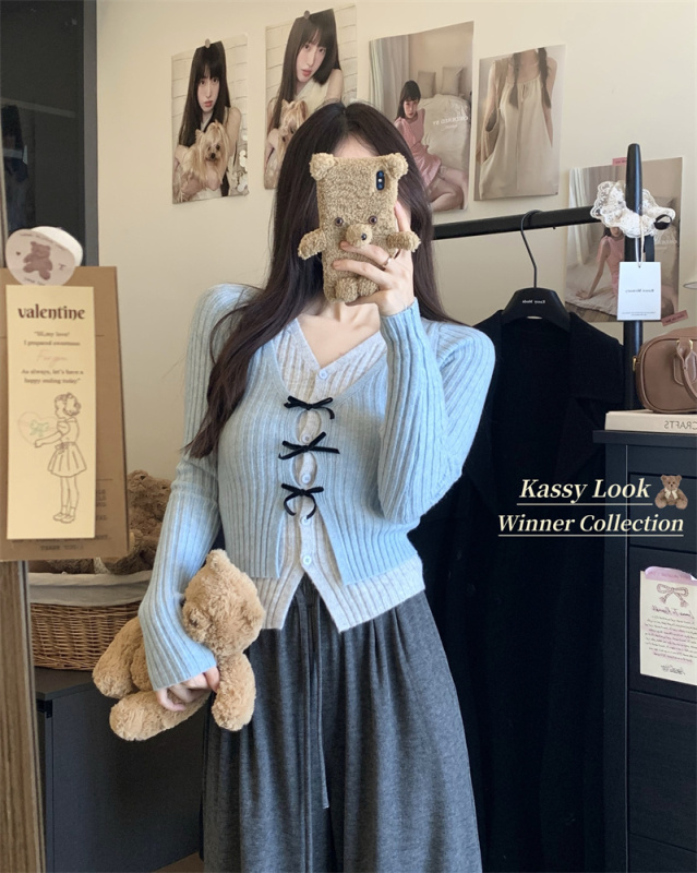 Contrast color stitching fake two-piece long-sleeved sweater for women winter bow v-neck sweater top