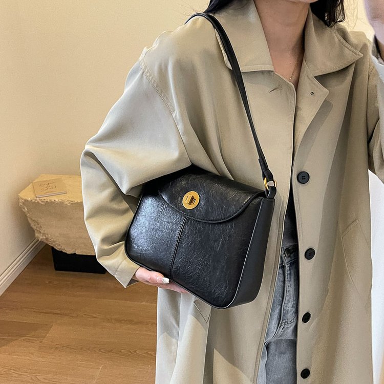Bags for Women New Korean Spring and Summer Versatile Retro Single Shoulder Crossbody Bag Soft Leather Large Capacity Simple Bag