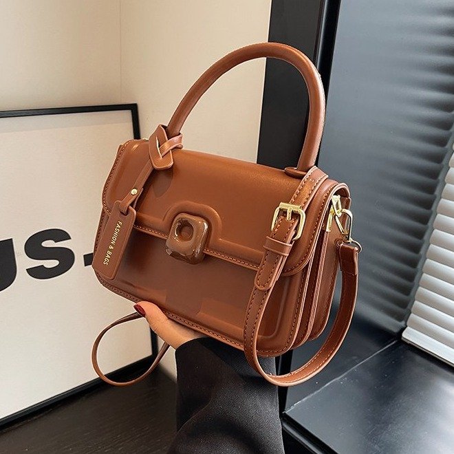 Western style niche design bag for women, winter style, fashionable crossbody bag, fashionable casual handheld small square bag