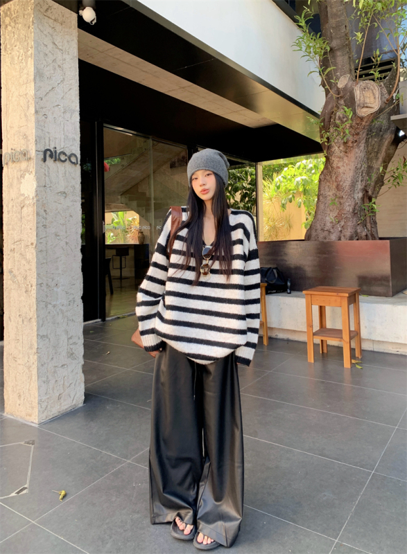 Lazy style striped contrasting V-neck loose sweater + black leather pants and drawstring casual pants