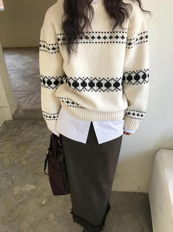 Korean chic winter contrast color thickened warm long-sleeved sweater