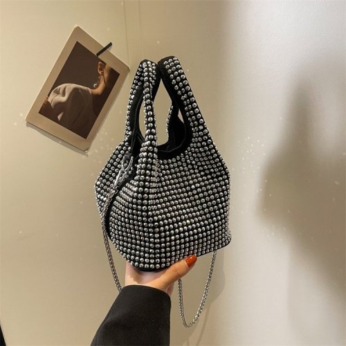 This year's popular niche design full diamond bag 2024 new women's bag summer versatile chain messenger bag bucket bag