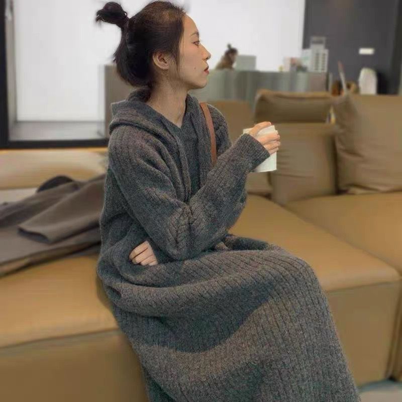 Maternity wear, autumn dress, women's spring and autumn 2024 new sweatshirt, bottoming shirt, sweater, long skirt, winter suit