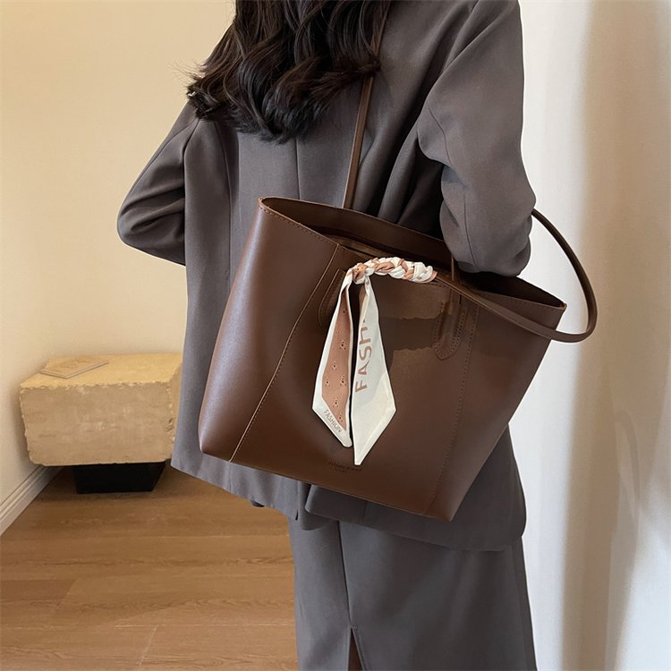 Korean style large-capacity silk scarf bag for women new niche design trendy tote bag simple shoulder handbag