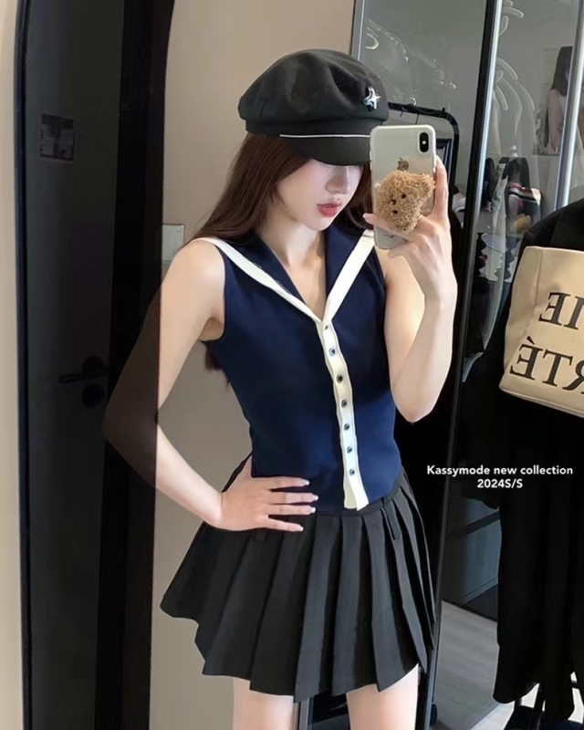 Navy collar contrast color design knitted vest women's summer new slim fit single-breasted sleeveless top