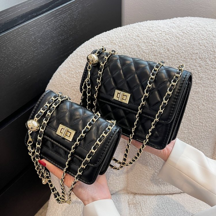 Solid color rhombus trend cross-body bag women's 2024 new fashion texture chain hobo bag small square bag trend