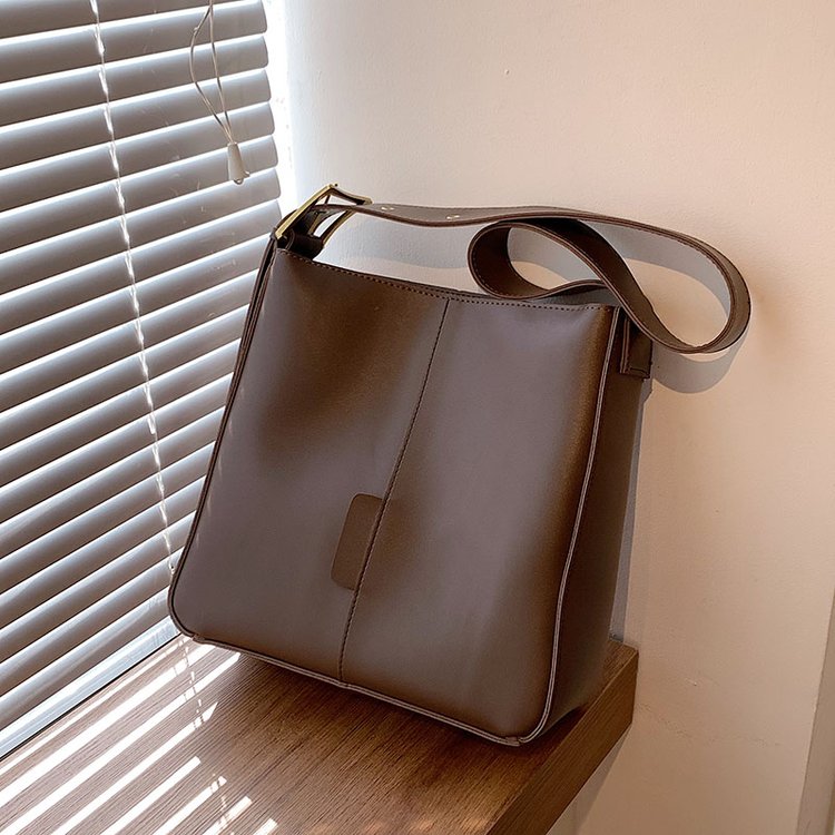 Jinyuniao 2024 Summer Fashion Niche Crossbody Bag Shoulder Bag Retro Versatile Bucket Bag Female Commuter Xu Xiao