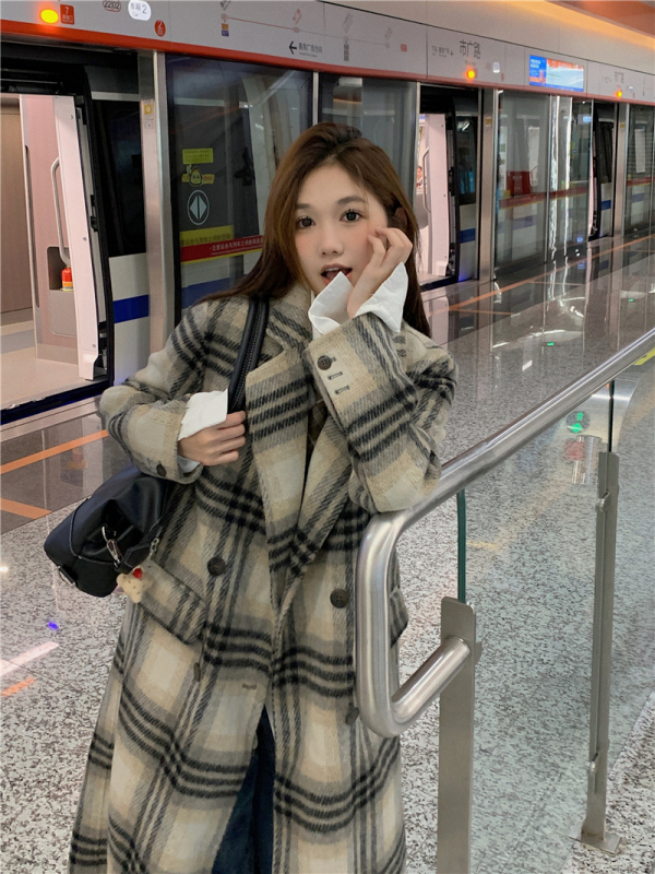 High-end Korean style plaid cashmere coat women's extra long woolen coat