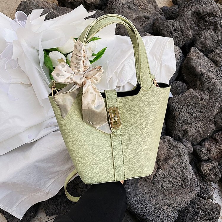 Japanese and Korean autumn and winter new Boston fashion bucket bag mother bag portable shoulder crossbody women's bag silk scarf tote bag