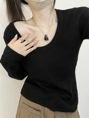 Autumn clothing 2024 new long-sleeved knitted tops with low-necked bottoming shirts for women in autumn and winter, this year's popular small shirts