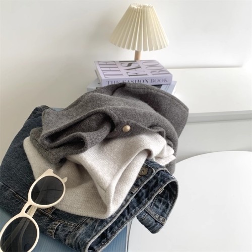 Gentle single-breasted small gold buttons, temperament and versatile knitted vest for women layered with inner waistcoat top for women