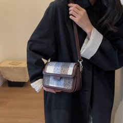 Factory direct sales, fashionable and versatile niche women's bags, this year's popular trend, high-end texture, one-shoulder cross-body small square bag