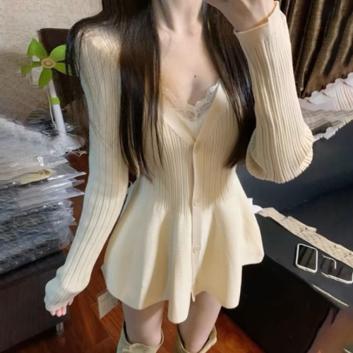 Pure lust style V-neck long-sleeved knitted dress slim-fitting short skirt single-breasted waist A-line skirt