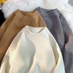 Solid color round neck sweater for men in autumn loose simple lazy style pullover sweater Hong Kong style couple