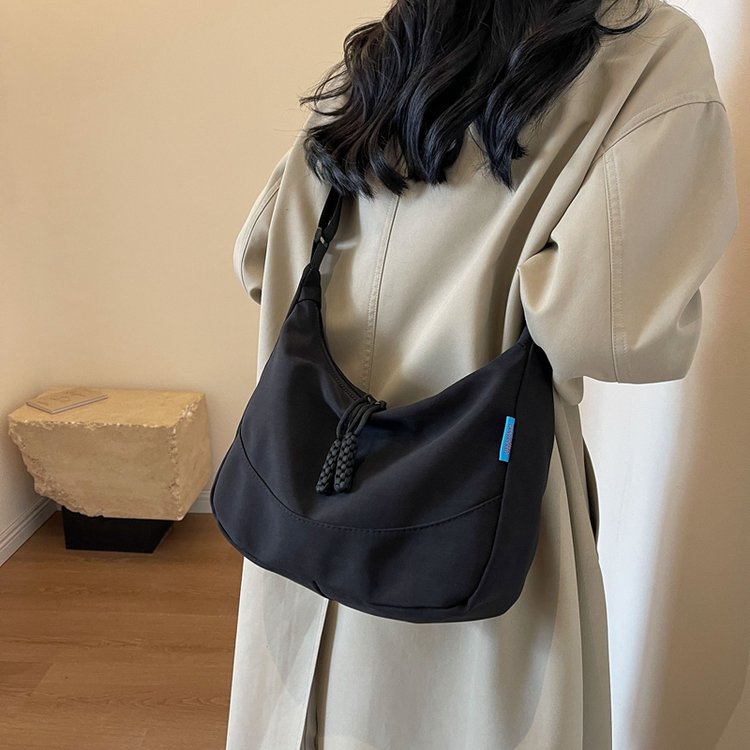 Fashion Commuting Large Capacity Shoulder Bag Women's 2024 New Autumn and Winter Casual Versatile Tote Bag Korean Style Underarm Bag