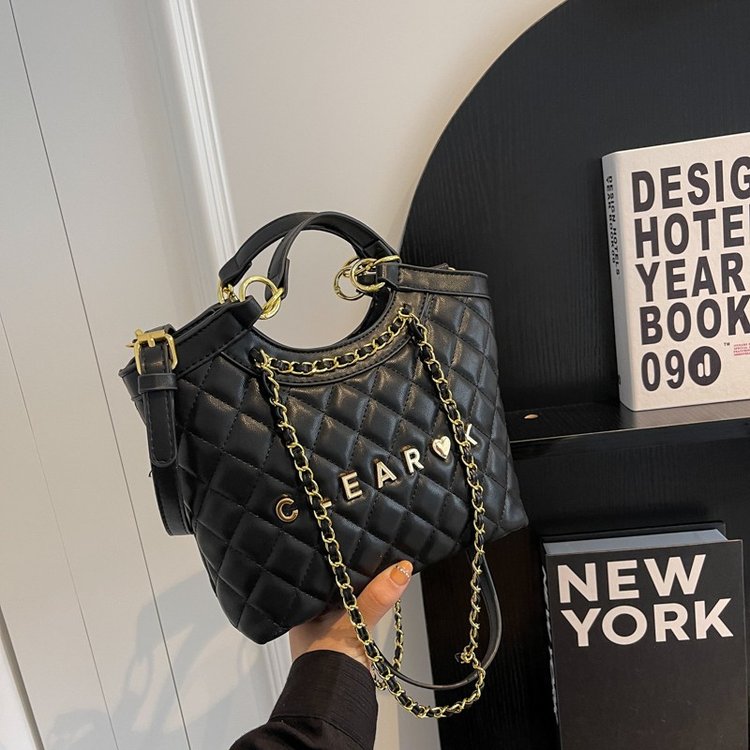 Bags for women spring new style trendy Korean chain crossbody bag fashionable style portable rhombus embroidery thread bucket bag