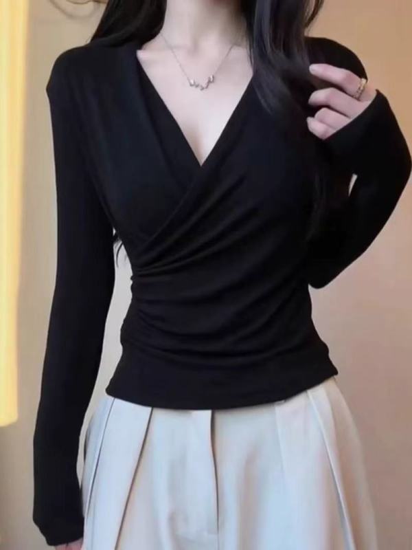 Simple solid color V-neck crossover long-sleeved T-shirt, feminine, slimming, pleated bottoming top for autumn
