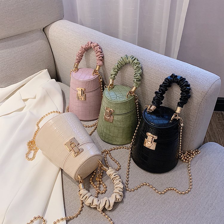 Chain crossbody bag for women, Korean style fashion handbag, crocodile pattern bucket bag, solid color casual bag