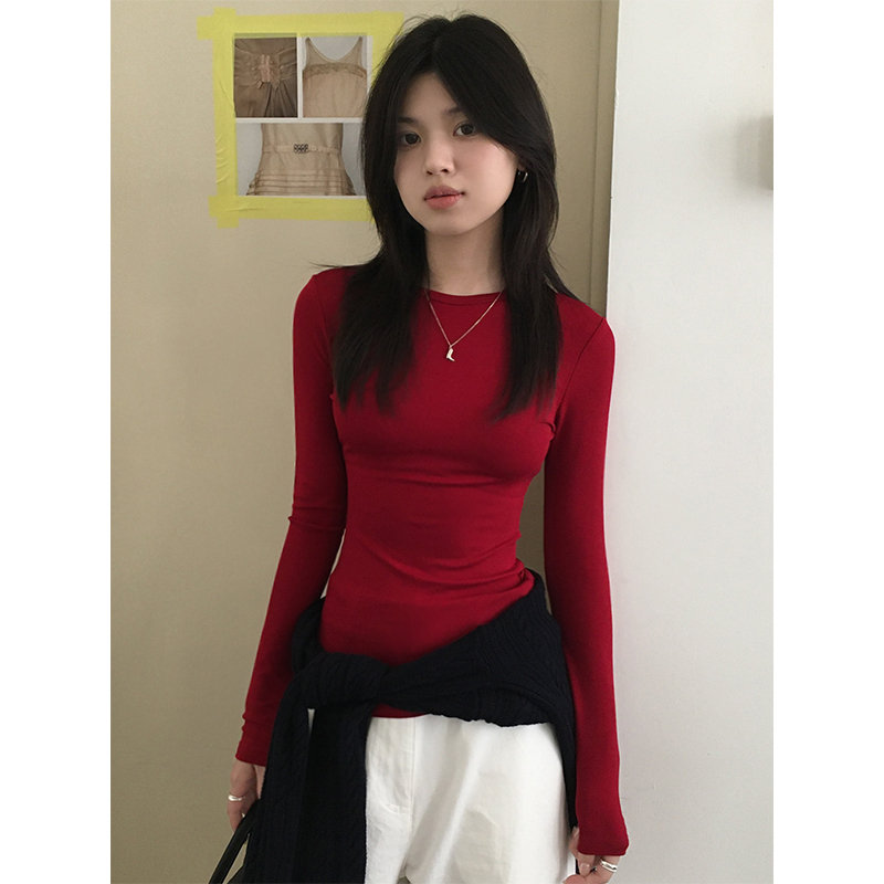 Round -neck long sleeves with a positive shoulder T -shirt women in winter plus velvet warm slimming and thin bottom shirt