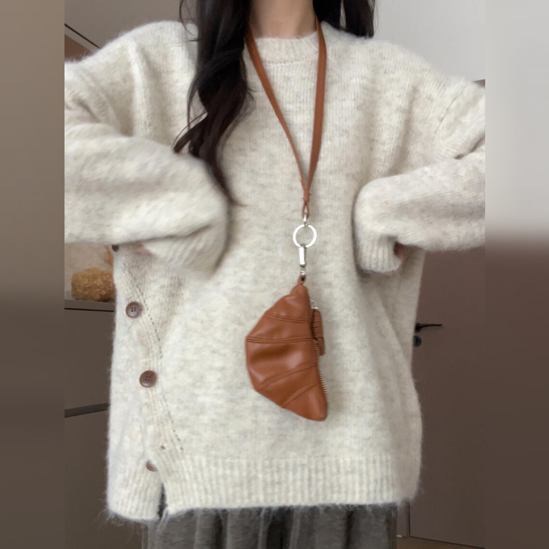 Lazy style white sweater for women autumn and winter 2024 new style small soft and waxy high-end loose pullover thick top