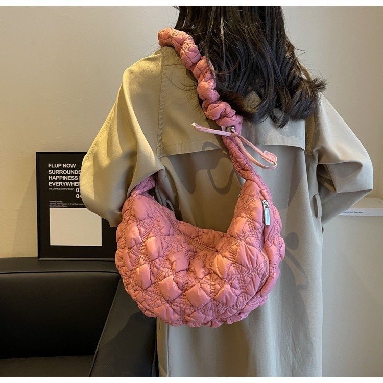 Women's bags, dumpling bags, casual large-capacity down shoulder crossbody puff bags, niche versatile pleated cloud bags