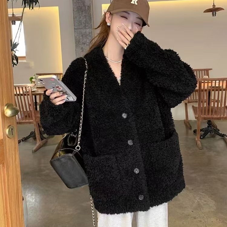 2024 autumn and winter new lamb velvet fur young thickened black fur coat for women