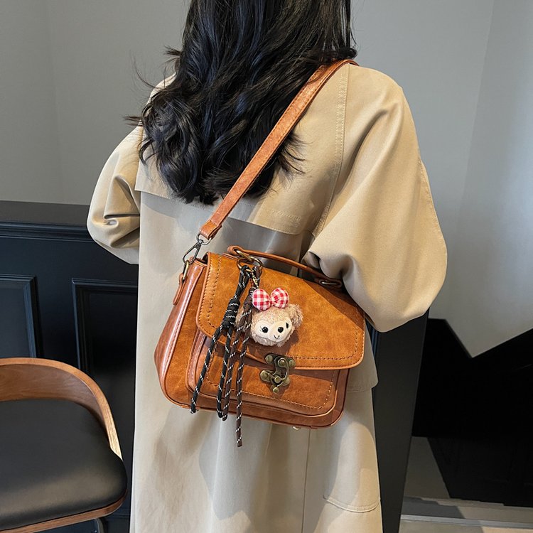 Cross-border 2024 new fashion versatile small square bag retro handbag retro lock popular women's bag simple bag
