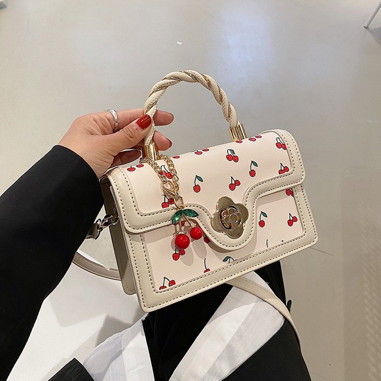 High-end texture fashion handbag women's spring and summer new fashion niche crossbody bag foreign style versatile small square bag