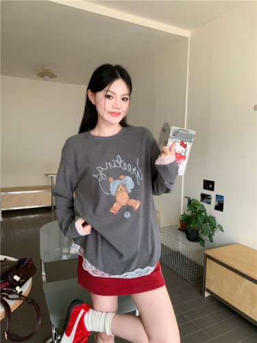 Wide and versatile pine bear print brushed patchwork lace inner and outer top