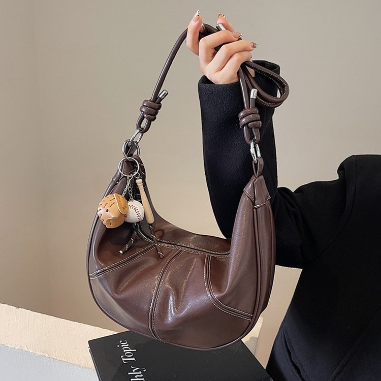 High-end retro commuter dumpling bag for women 2024 new versatile trendy shoulder messenger bag tote bag large capacity